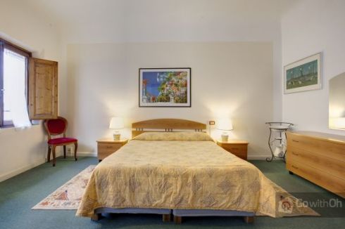 Florence-apartment-bedroom