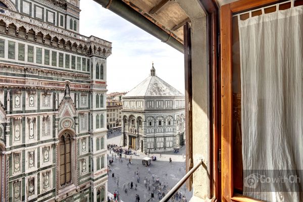 Apartment-with-Go-with-oh-Florence-apartment