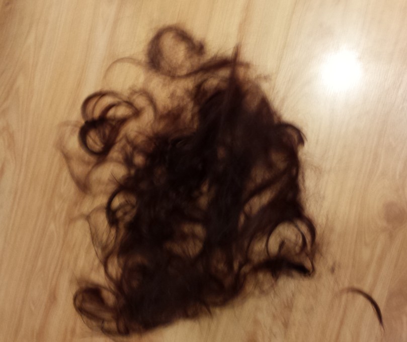 long-hair-cut-on-salon-floor