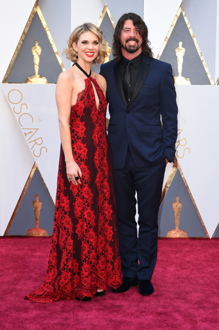 Dave Grohl and Jordyn Blum 2016 academy awards red carpet