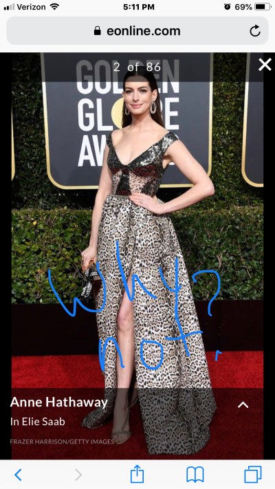 anne hathaway golden globes red carpet